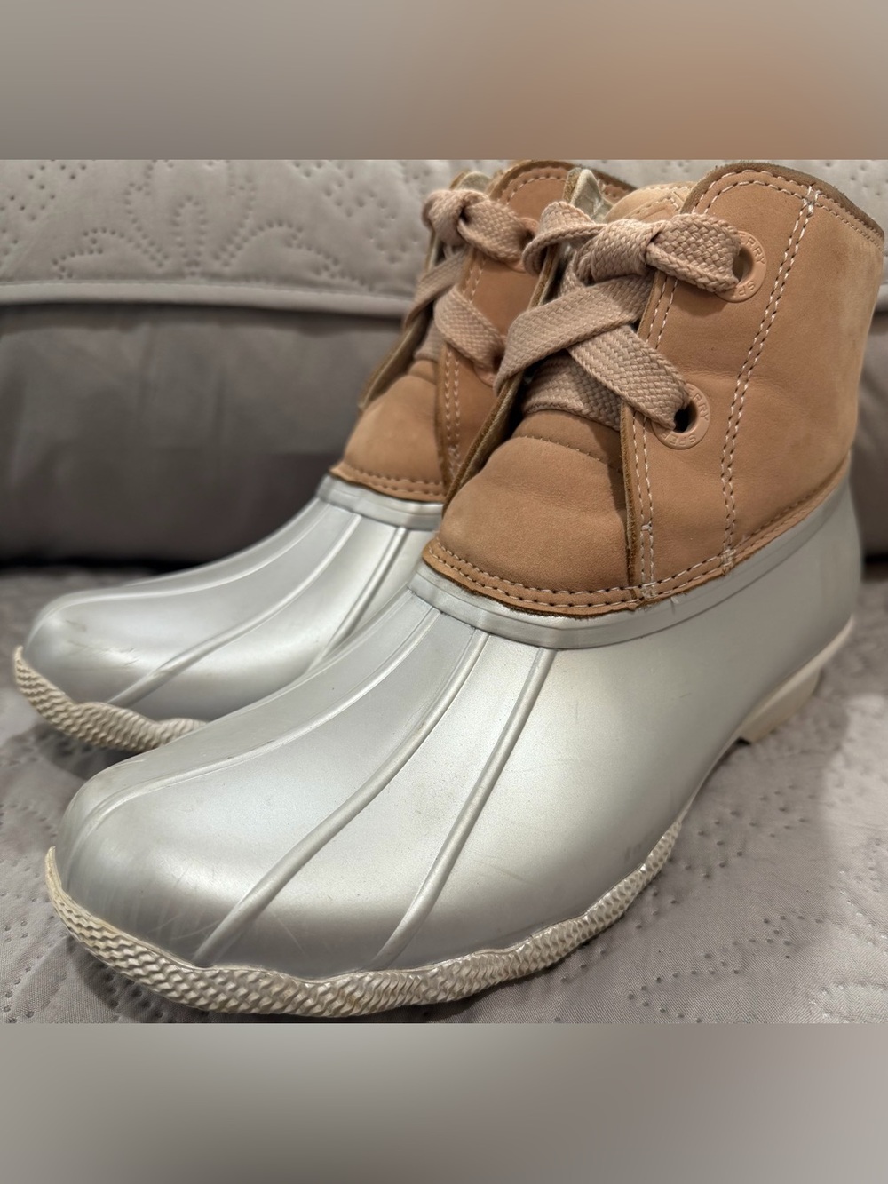 Sperry Saltwater Metallic Silver Tan Duck Boots Women’s Size 9